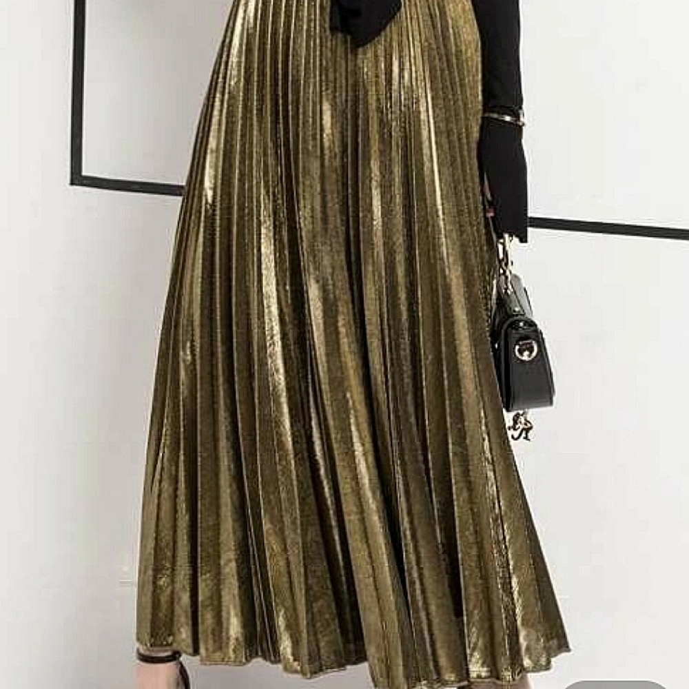 Shein Gold Metallic Pleated Skirt size L